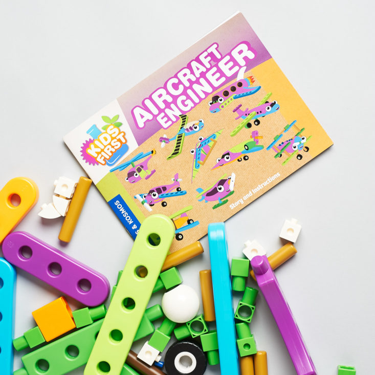 Amazon Kids STEM Toy October 2017 Review - Pieces and booklet