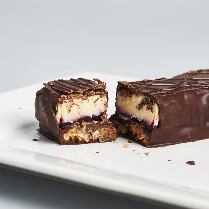 See the chocolate bars and specialty chocolates I got in the latest Chococurb box!