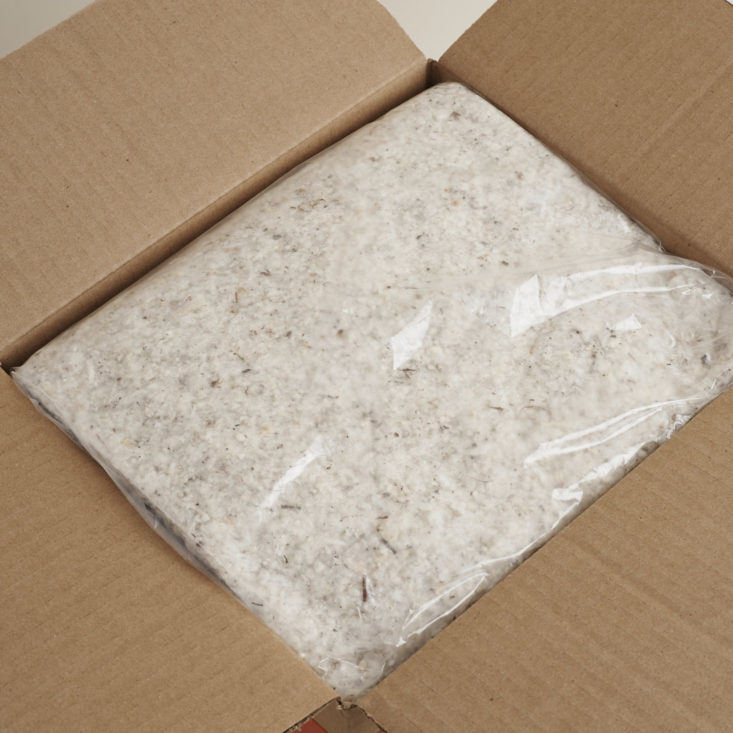 recycled packing material inside plated box