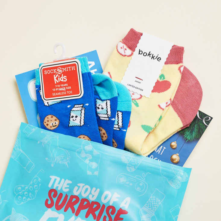 First peek inside Say It With A Sock Kid's Subscription for November.
