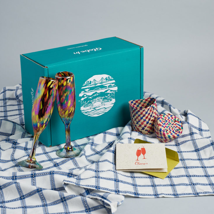 Everything that's inside the December 2017 Globein Cheers box!