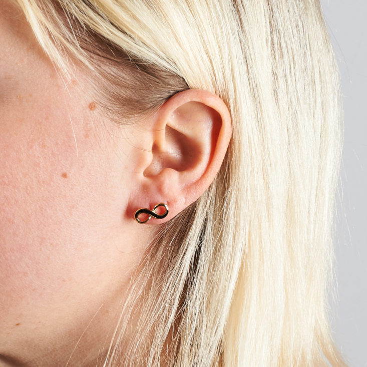 earfleek minimalist earrings on model