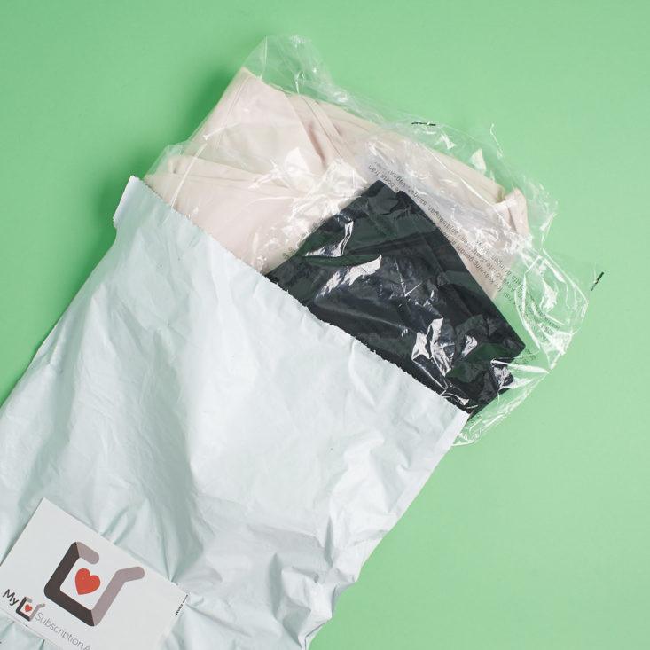 unboxing fabletics january 2018 package