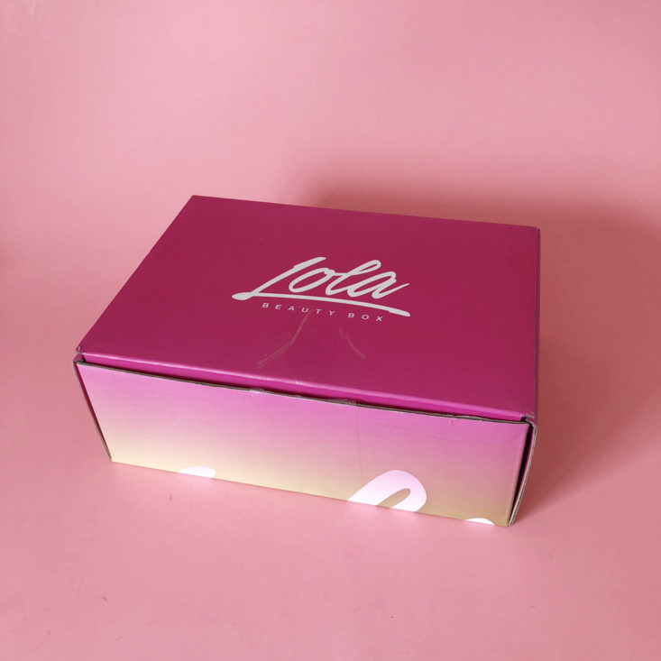 Lola Beauty Box January 2018 - Box