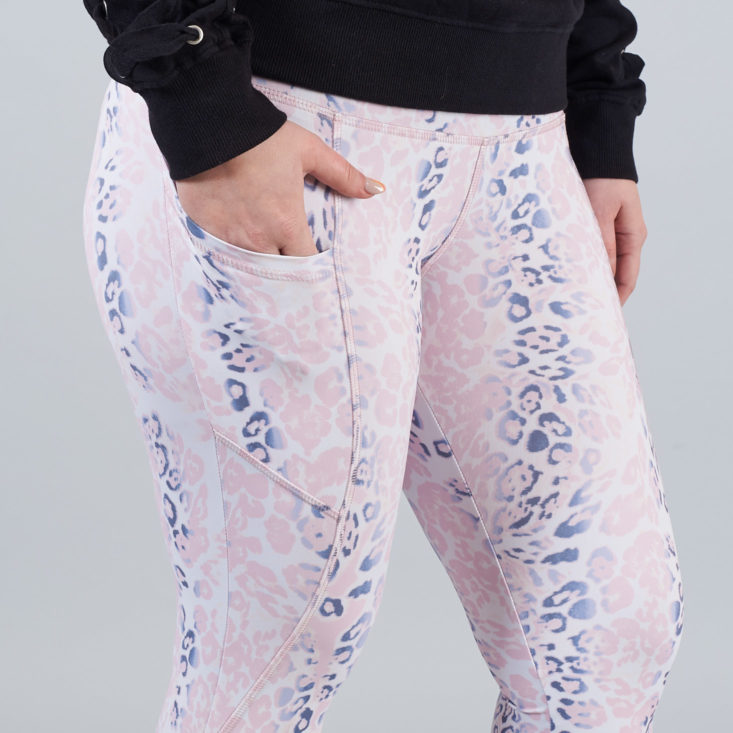 pocket on pink leopard print leggings