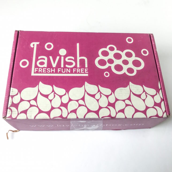 closed Lavish Bath Box