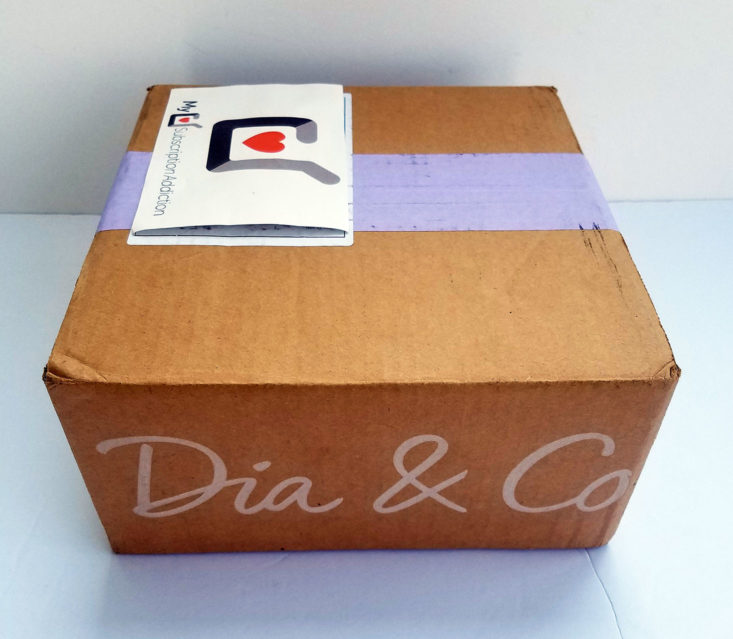 closed Dia and Co box