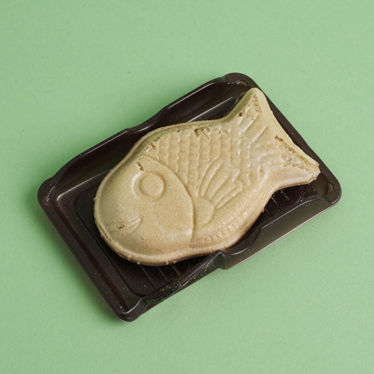 Fish shaped wafer cookie