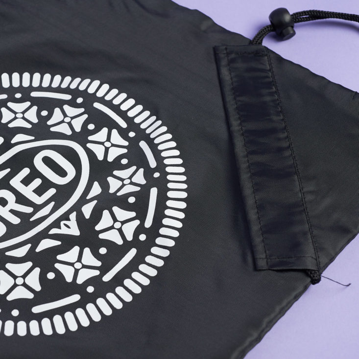 detail of reusable oreo shopping bag