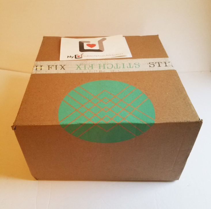 Stitch Fix Plus June 2018 Box 0001 box