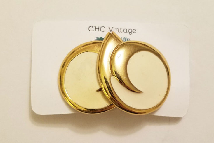 Crazy Hot Clothes Vintage Accessory August 2018 Subscription Box 0023 earrings