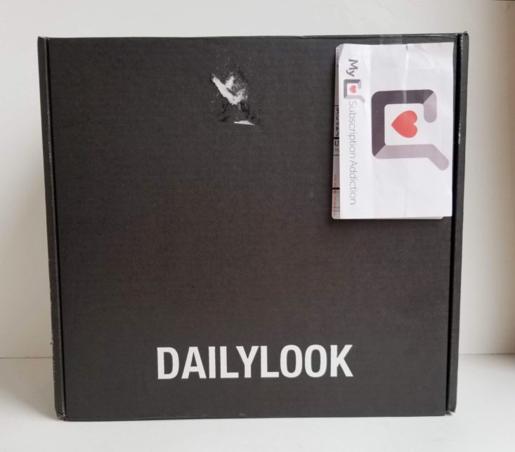 Daily Look August 2018 shipping box