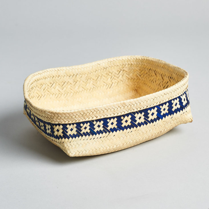 globein woven grass tray