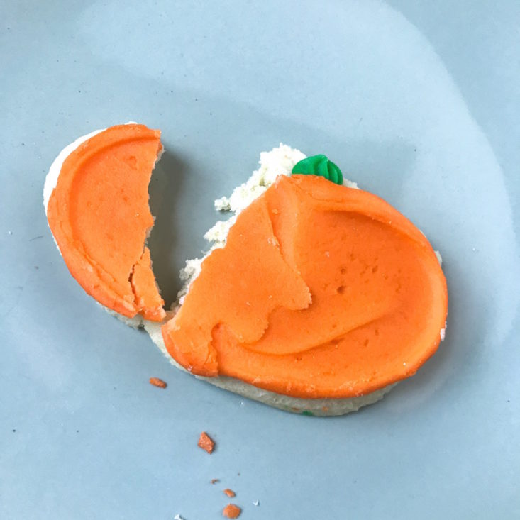 Cheryl’s Cookie Box October 2018 - Buttercream Frosted Pumpkin Cookies Top 2
