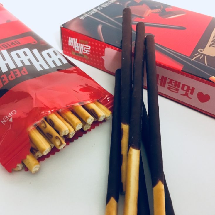 Korean Snacks Box Review November 2018 - PEPERO ORIGINAL OPEN