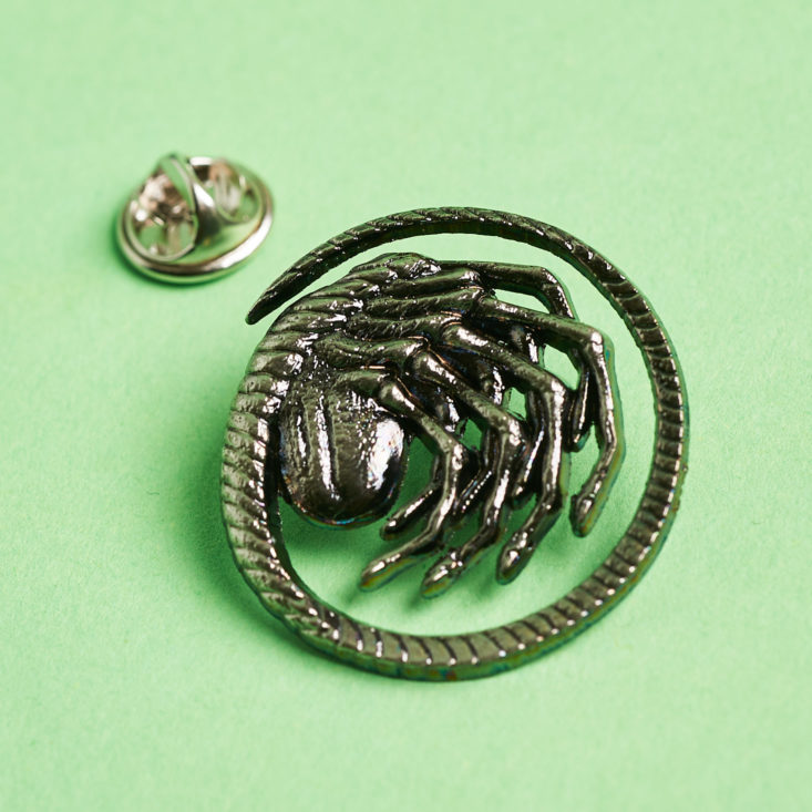 Loot Crate Invaders September 2018 - Alien Facehugger Pin Open Top