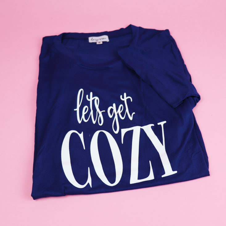 obviously chic tee