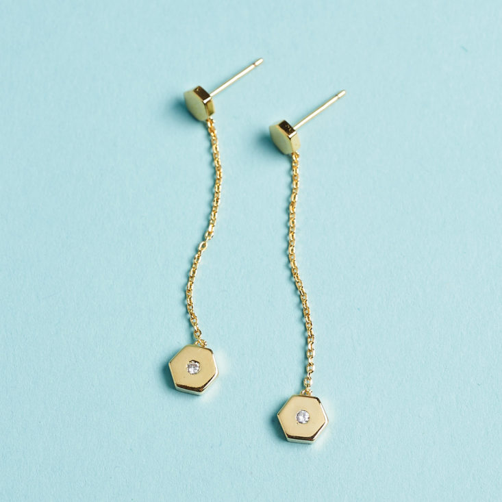 Your Bijoux Box dangling earrings in gold