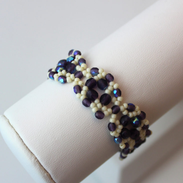 Dollar Bead Bag November 2018 - Bracelet Purple Beads Side 1