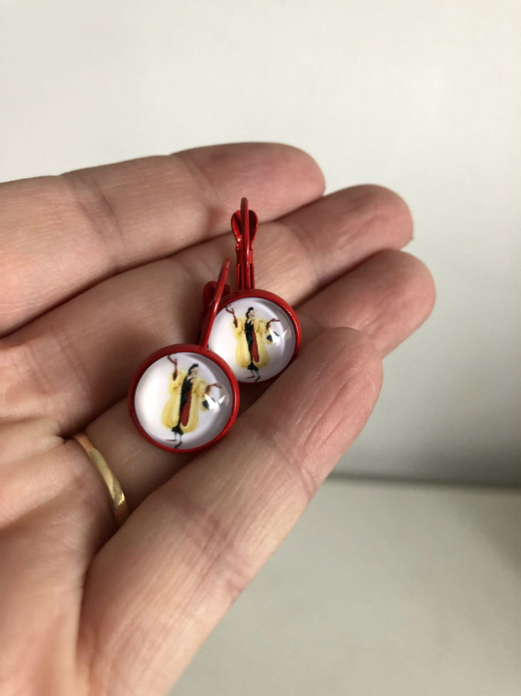 Kal-Elle Fandom Monthly “Disney Villains” Review September 2018 - Cruella Earrings Wide Front