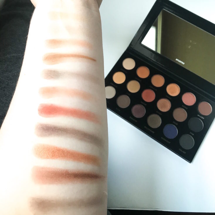 Pur Deluxe November 2018 -Swatch 1