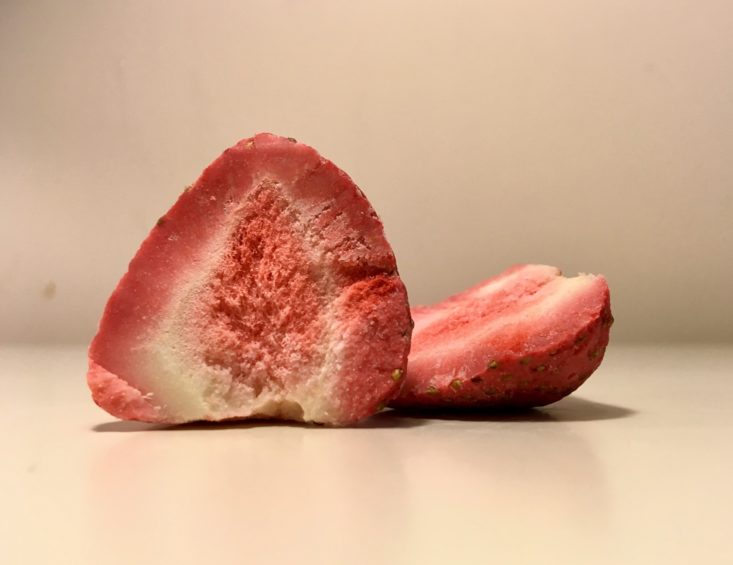 Bokksu December 2018 - Strawberry Cut