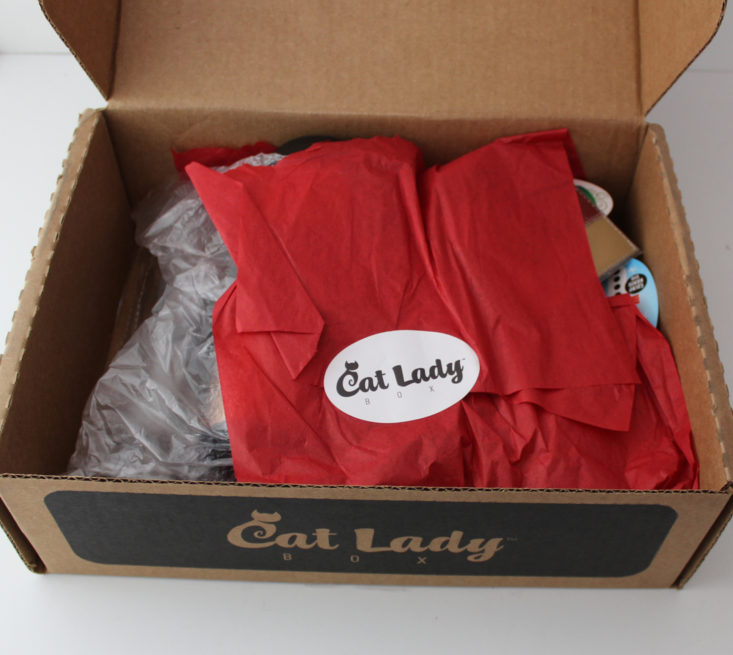 Cat Lady Box December 2018 - Inside