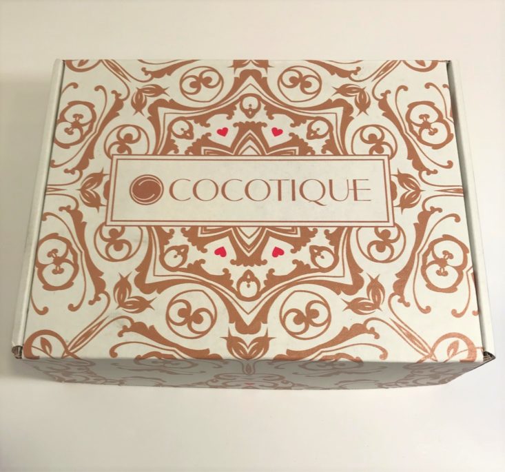 Cocotique November 2018 - Closed Box