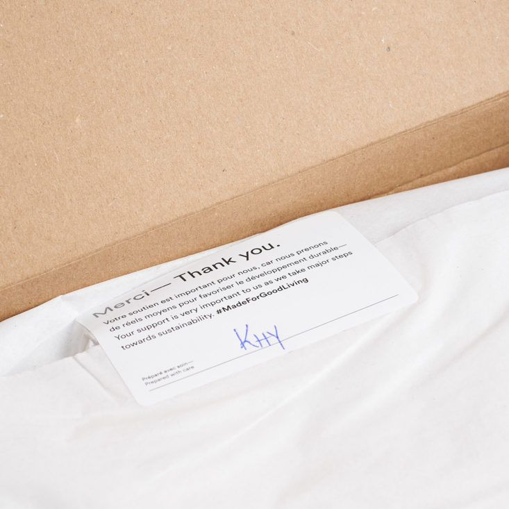 Frank and Oak packaging person