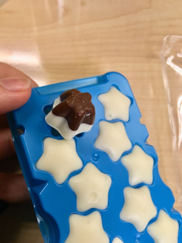 Japan Candy Box December 2018 - Glico Caplico Atama White Chocolate Stars Popped Top