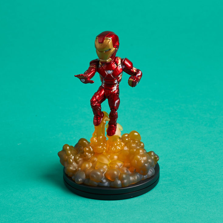 Lootcrate DX Laboratory November 2018 - Iron Man Light-Up Q-Fig FX Diorama Side