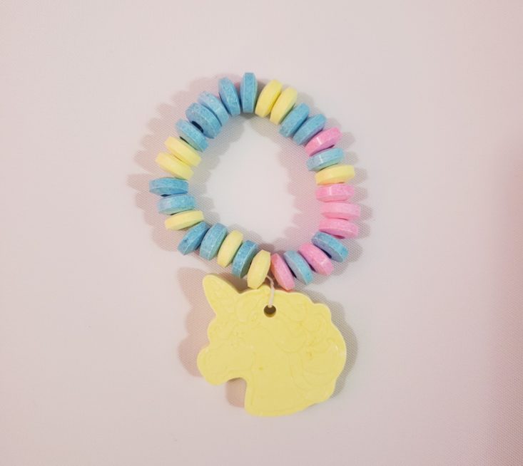 Unicorn Dream Box November 2018 -Rainbow Mini Lolli & Unicorn Candy Bracelet Top 2