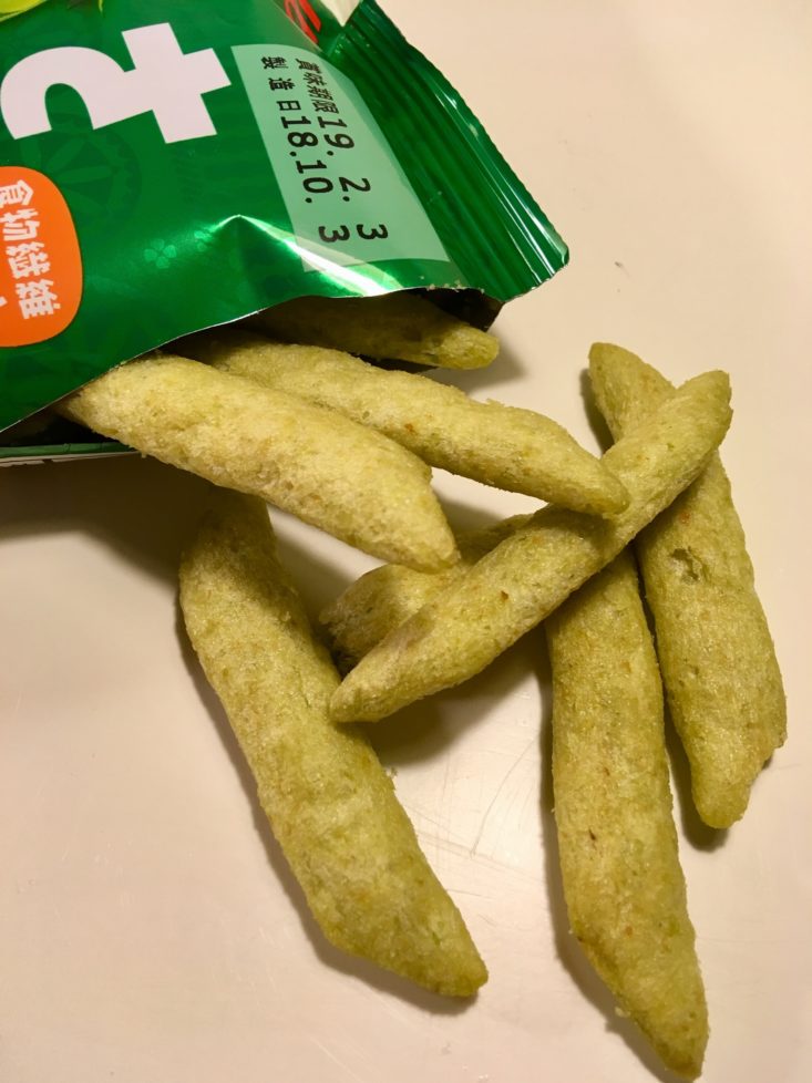 ZenPop Ramen Sweets Mix Pack November 2018 Green Goodness Review - Calbee Saya Snow Pea Crisps Pieces Top