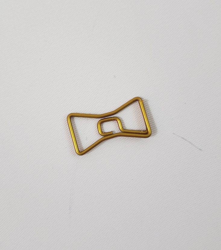 BUSY BEE STATIONERY Box January 2019 - Gold Bowtie Paper Clips 1