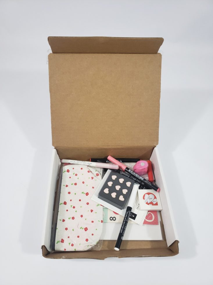 BUSY BEE STATIONERY Subscription Box February 2019 - Box Open