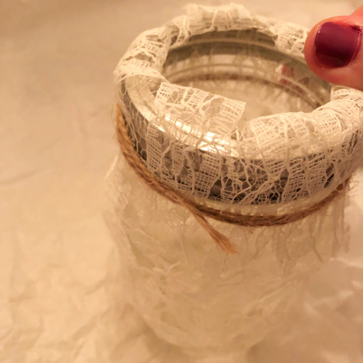 DIY Décor Craft Box February 2019 - Flowers Wrap Around the neck of jar Top