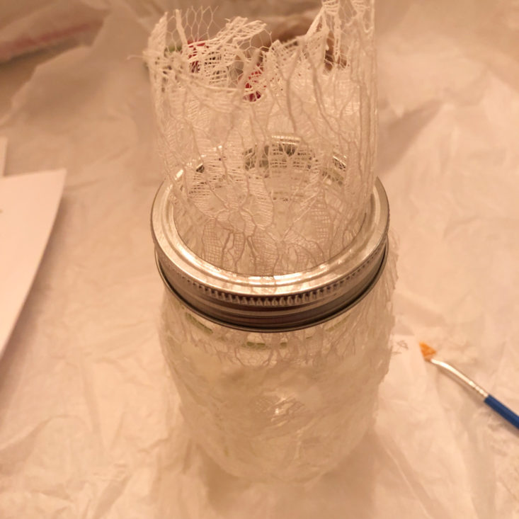 DIY Décor Craft Box February 2019 - Glued-on lace Arround Jar Top