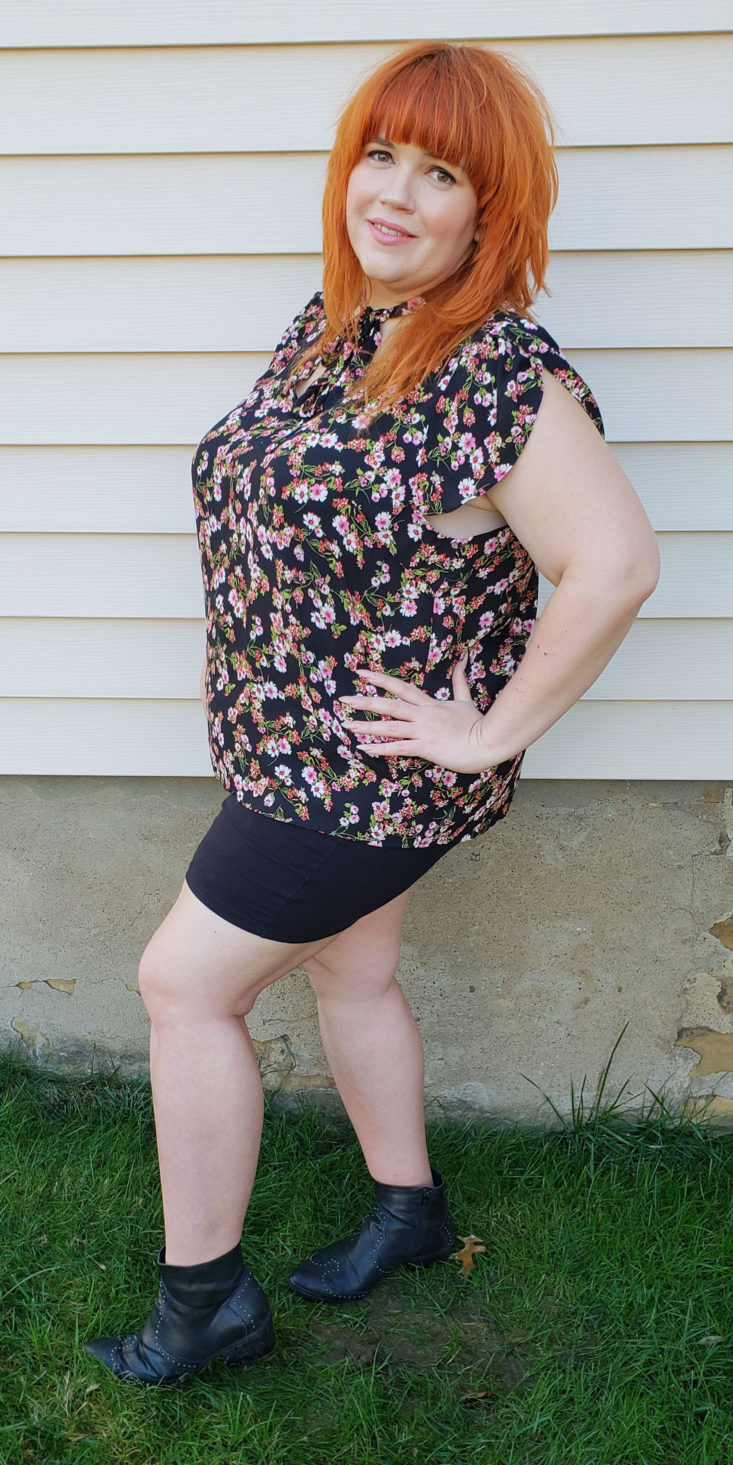 Stitch Fix Plus Size Clothing Box Review December 2018 - Tawnee Neck Tie Blouse by Papermoon Size 2x Onn Pose 3 Front