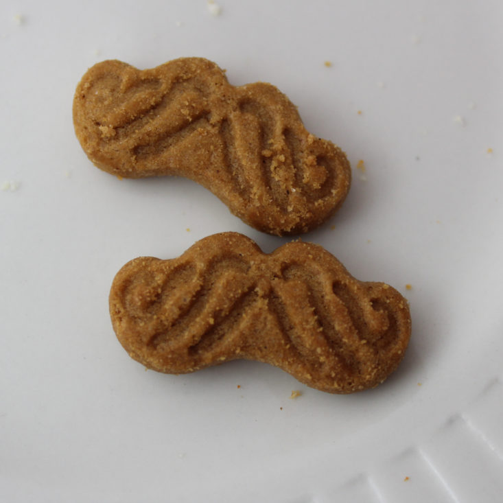 Love with Food March 2019 - Belgian Boys Mini Cookie Stash Cookie Butter Cookies In Plate Closer View