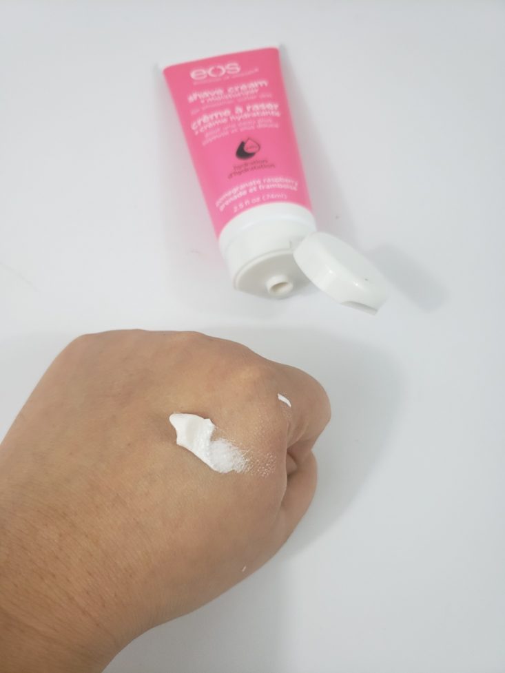 LuckyVitamin Deluxe Sample Edition Beauty Bag March 2019 - Ultra Moisturizing Pomegranate Raspberry Shave Cream On Hand