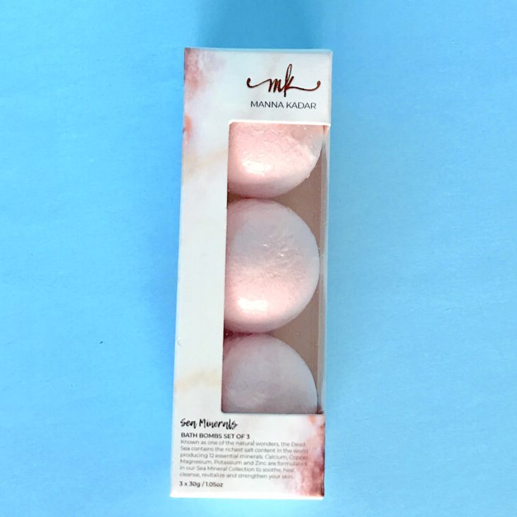 SinglesSwag March 2019 - Bath Bombs In Package