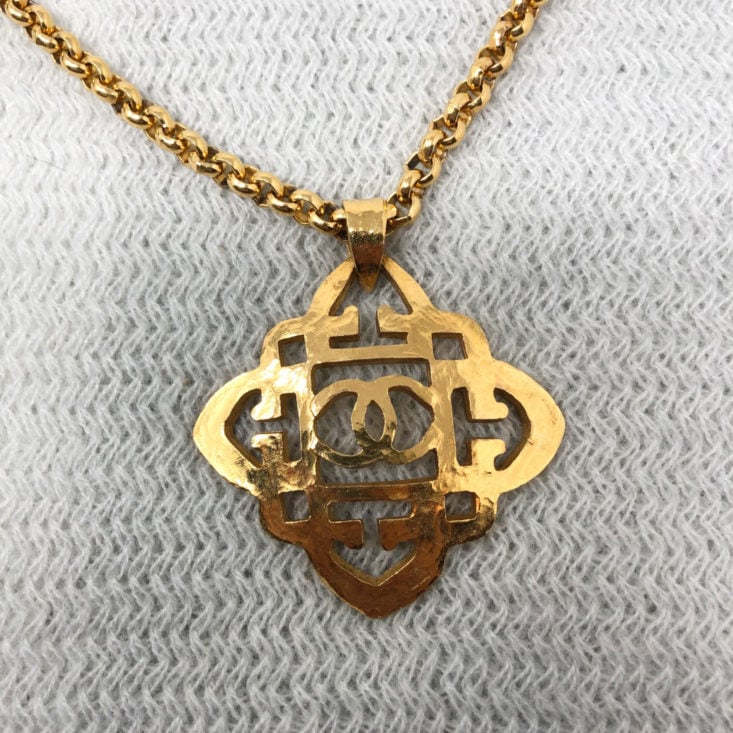 17 Switch Designer Jewelry Rental Subscription Review April 2019 - Chanel Vintage CC Cut Out Anchor Necklace