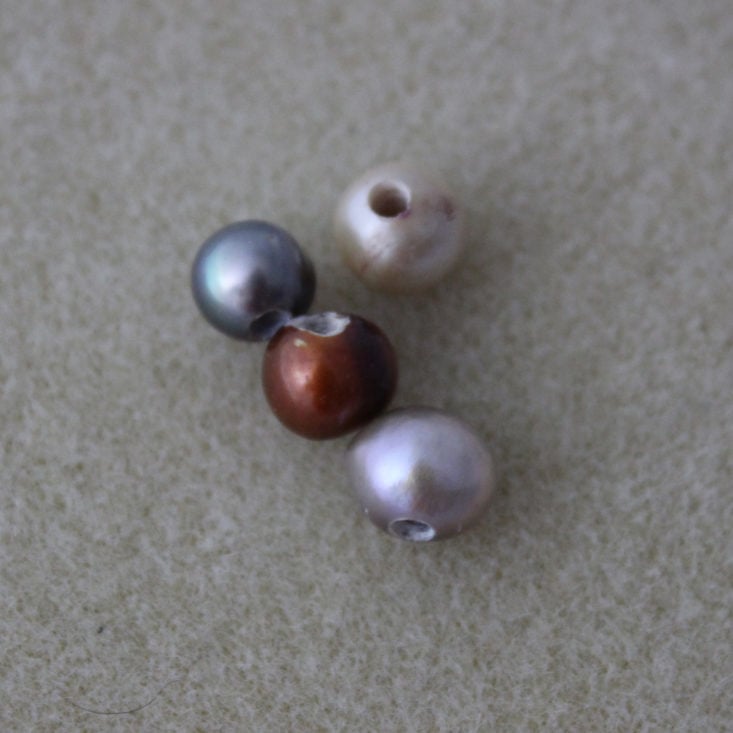 Dollar Bead Box Review April 2019 - 6-10mm Large Hole Pearl, Assorted Colors Top