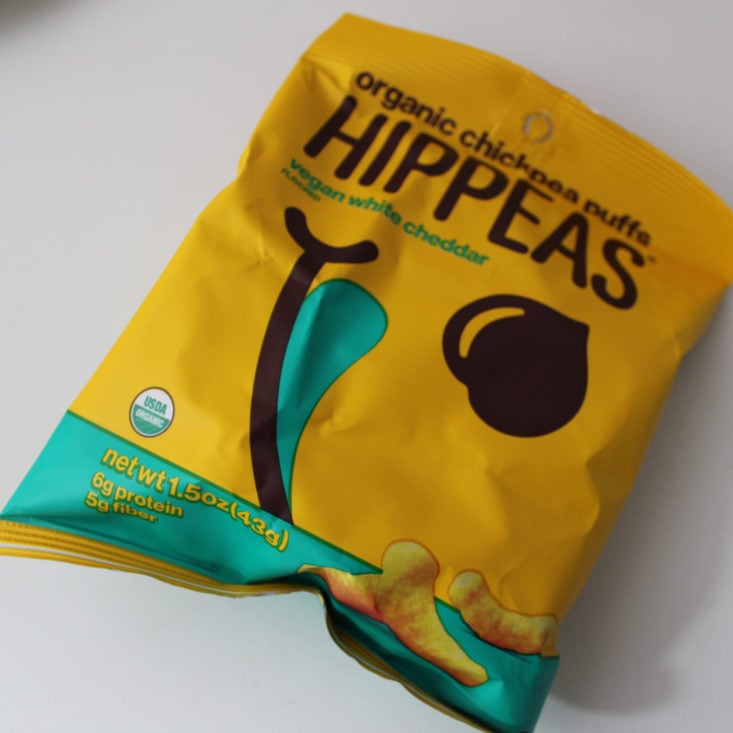 Fit Snack Box May 2019 - Hippeas in Vegan White Cheddar 1