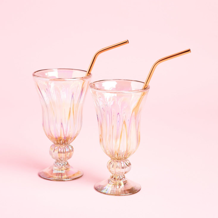 GlobeIn Delish April 2019 review glasses and straws