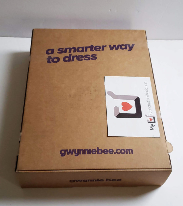 Gwynnie Bee Box Review March 2019 - Box Closed Top