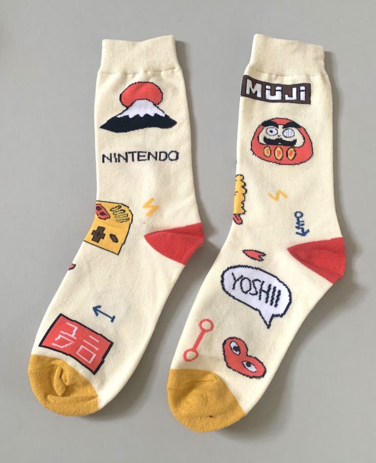 Quirky Crate Subscription Review May 2019 - Hey Japan Socks 3
