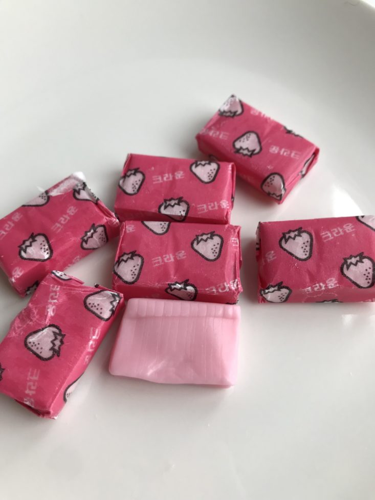Universal Yums “South Korea” May 2019 - Sweet and Sour Chewy Strawberry Flavored Chews Opened Top