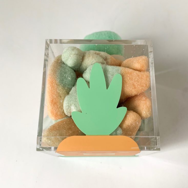 Sugarfina June 2019 - Baby Carrots, Small Candy Cube 3