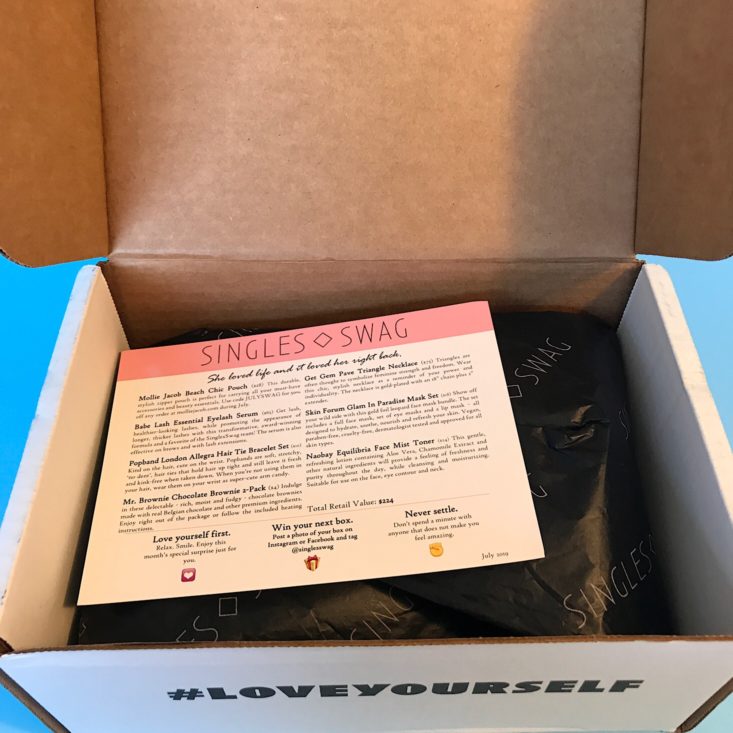 SinglesSwag July 2019 - Box First Opened
